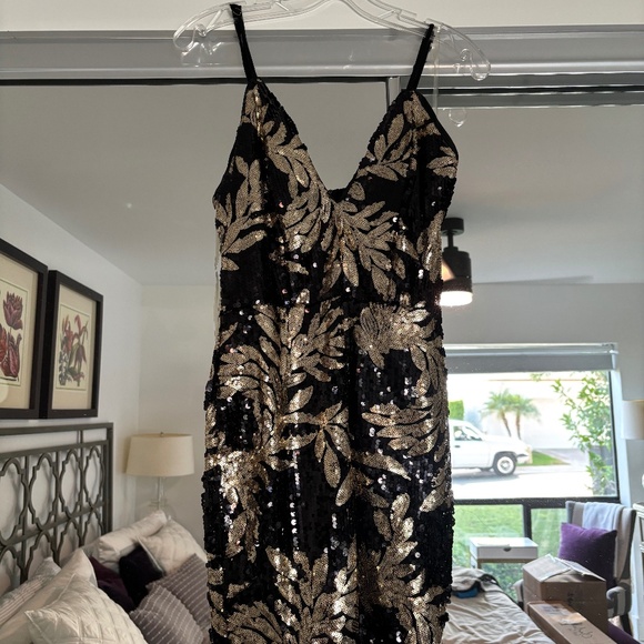 Show Me Your Mumu Black & Gold Sequin Maxi Dress - Picture 1 of 3